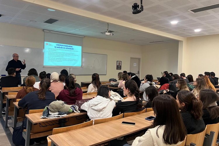 "İş Sağlığı ve Laboratuvar Biyogüvenlik Kuralları" Semineri