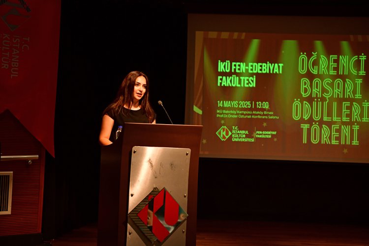 “İKÜ Fen-Edebiyat Fakültesi Öğrenci Başarı Ödülleri Töreni”
