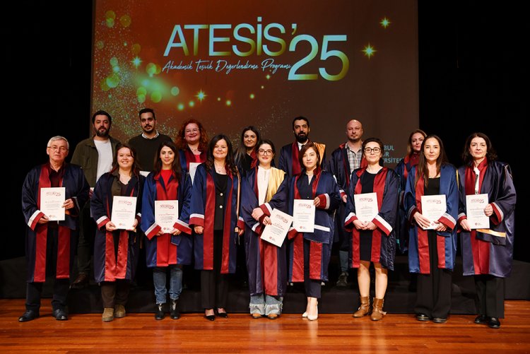 MOBİGEN Akademisyenlerine "İKÜ, Akademik Başarı Ödülü"