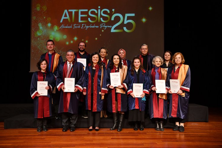 MOBİGEN Akademisyenlerine "İKÜ, Akademik Başarı Ödülü"