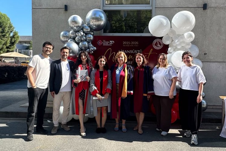 Moleküler Biyoloji ve Genetik Anabilim Dalı Yüksek Lisans Öğrencilerimizin Mezuniyet Sevinci