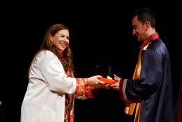 Dr. Öğr. Üyesi Alp AYAN'a 15 Yıl Hizmet Ödülü